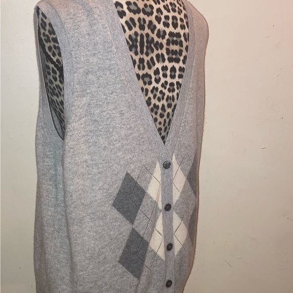 XL 100% Cashmere 2PLY V-Neck Charter Club Sweater Vest SO SOFT 24L 17 SHOULDERS - Picture 2 of 9